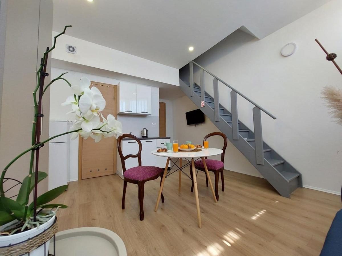 Apartmani Roza 普拉 外观 照片